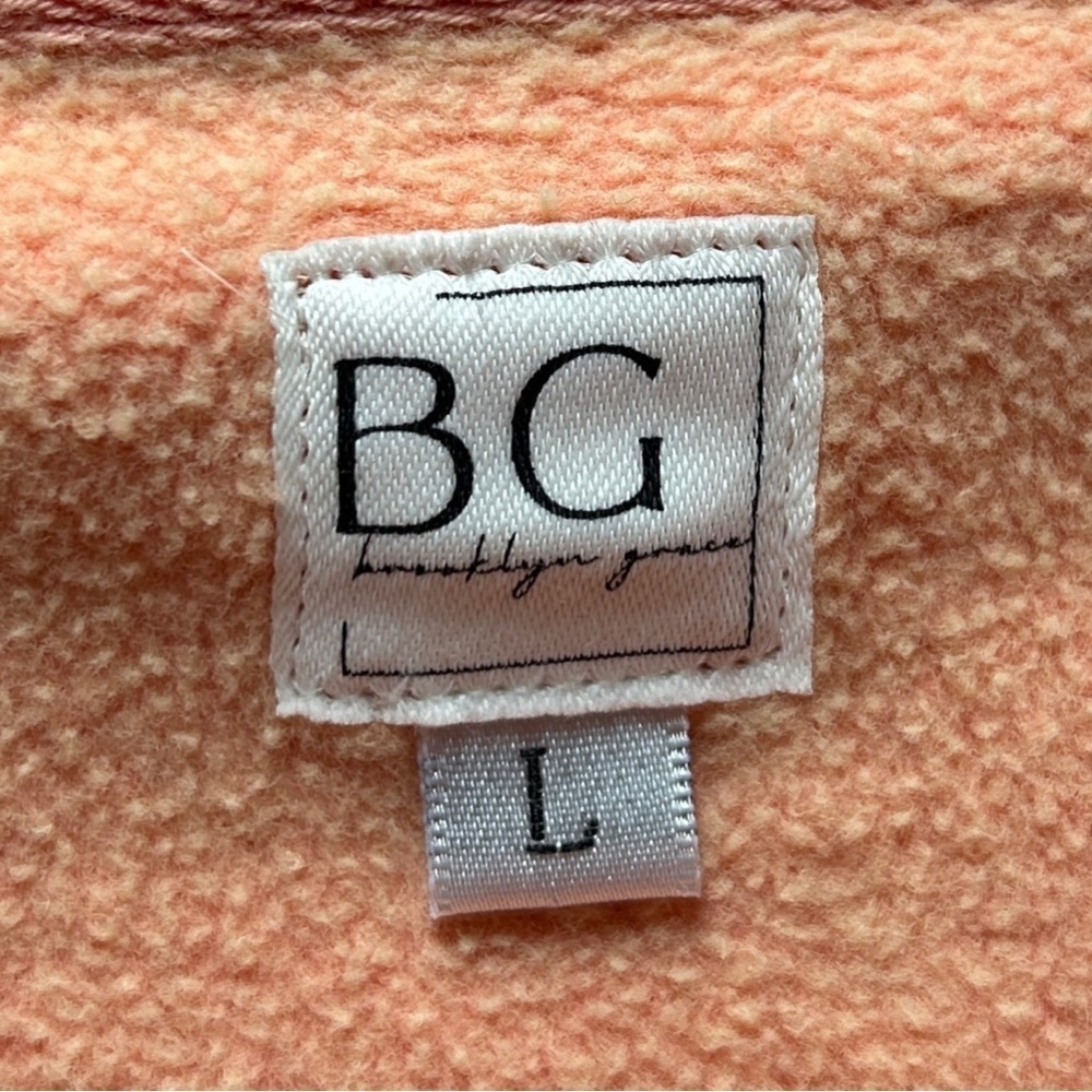 Brooklyn Grace Drop Shoulder "mama" Crewneck Peach Sweater Size Large - Picture 6 of 9